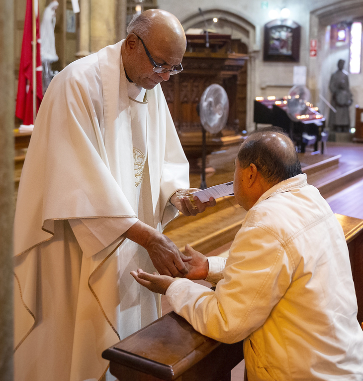 Fr James V.jpg Fr James V.jpg